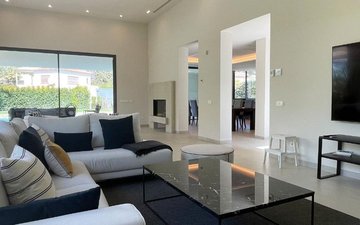 Property slide 24