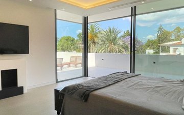 Property slide 18