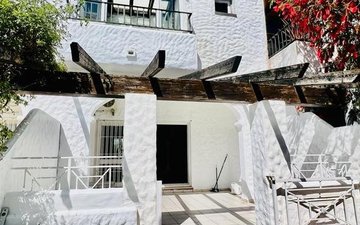 Property slide 30