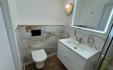 Property slide 32