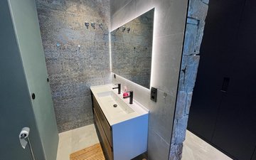 Property slide 18
