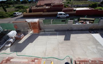 Property slide 10