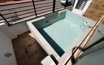 Property slide 44