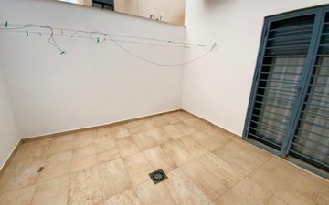 Property slide 31