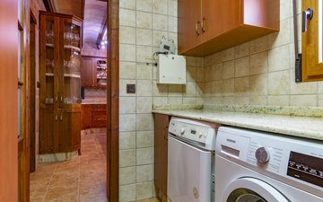 Property slide 32