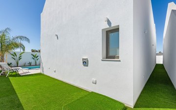 Property slide 32
