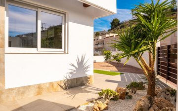 Property slide 22