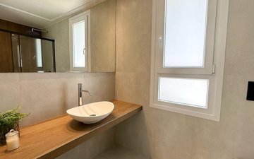 Property slide 25