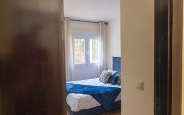 Property slide 40