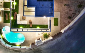 Property slide 21