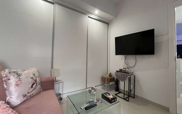 Property slide 10