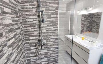 Property slide 44