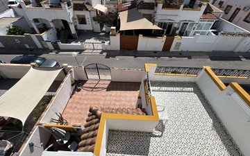 Property slide 32