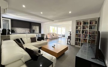 Property slide 20