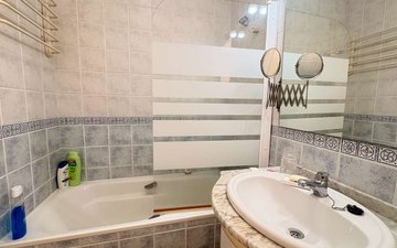 Property slide 18