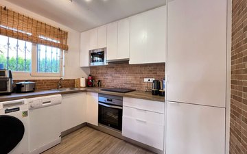Property slide 6