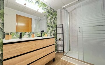 Property slide 17