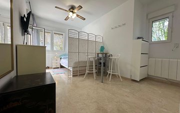 Property slide 27