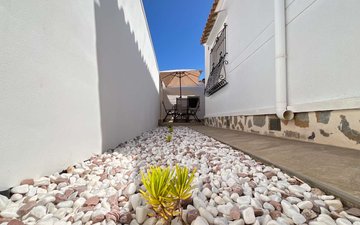Property slide 32