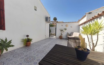 Property slide 25