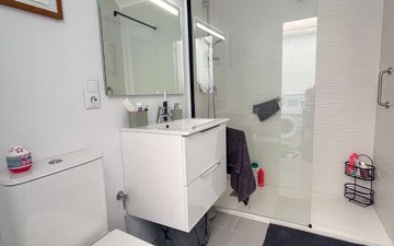 Property slide 16