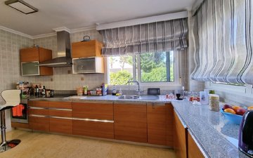 Property slide 23