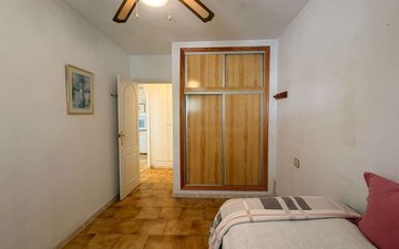 Property slide 18