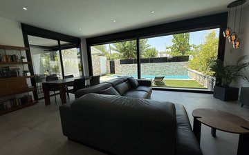 Property slide 25