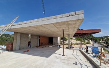 Property slide 16