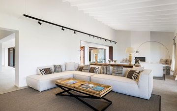 Property slide 18