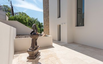 Property slide 18