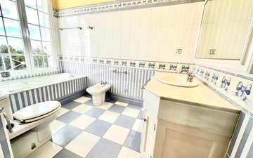 Property slide 17