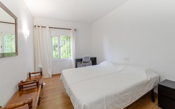 Property slide 17