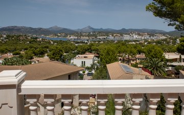 Property slide 21