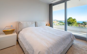 Property slide 19