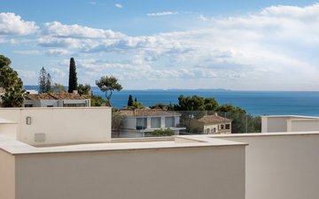 Property slide 24