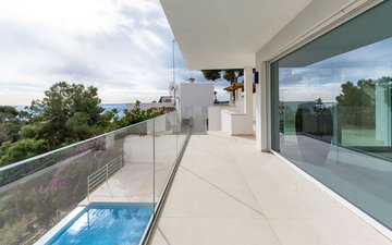 Property slide 17