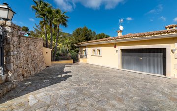 Property slide 40