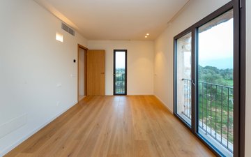 Property slide 24