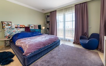 Property slide 18