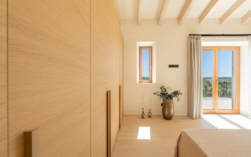 Property slide 32