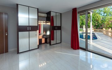 Property slide 21