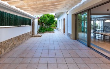 Property slide 25