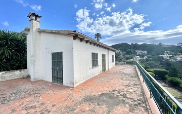 Property slide 7