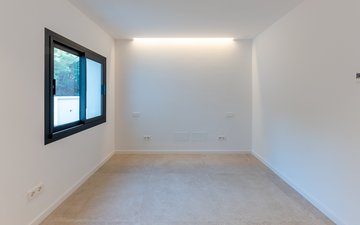 Property slide 18