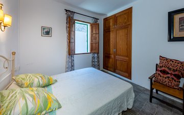 Property slide 16