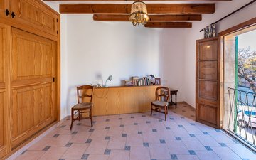 Property slide 10