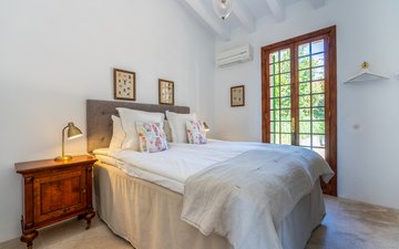 Property slide 16