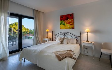 Property slide 18