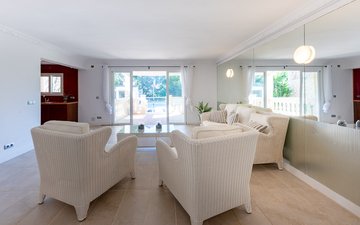 Property slide 18